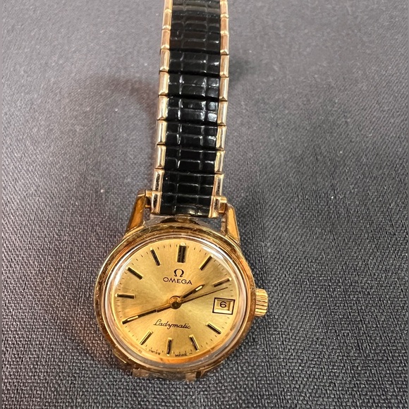 Classic Ladies Omega Watch - Picture 1 of 6